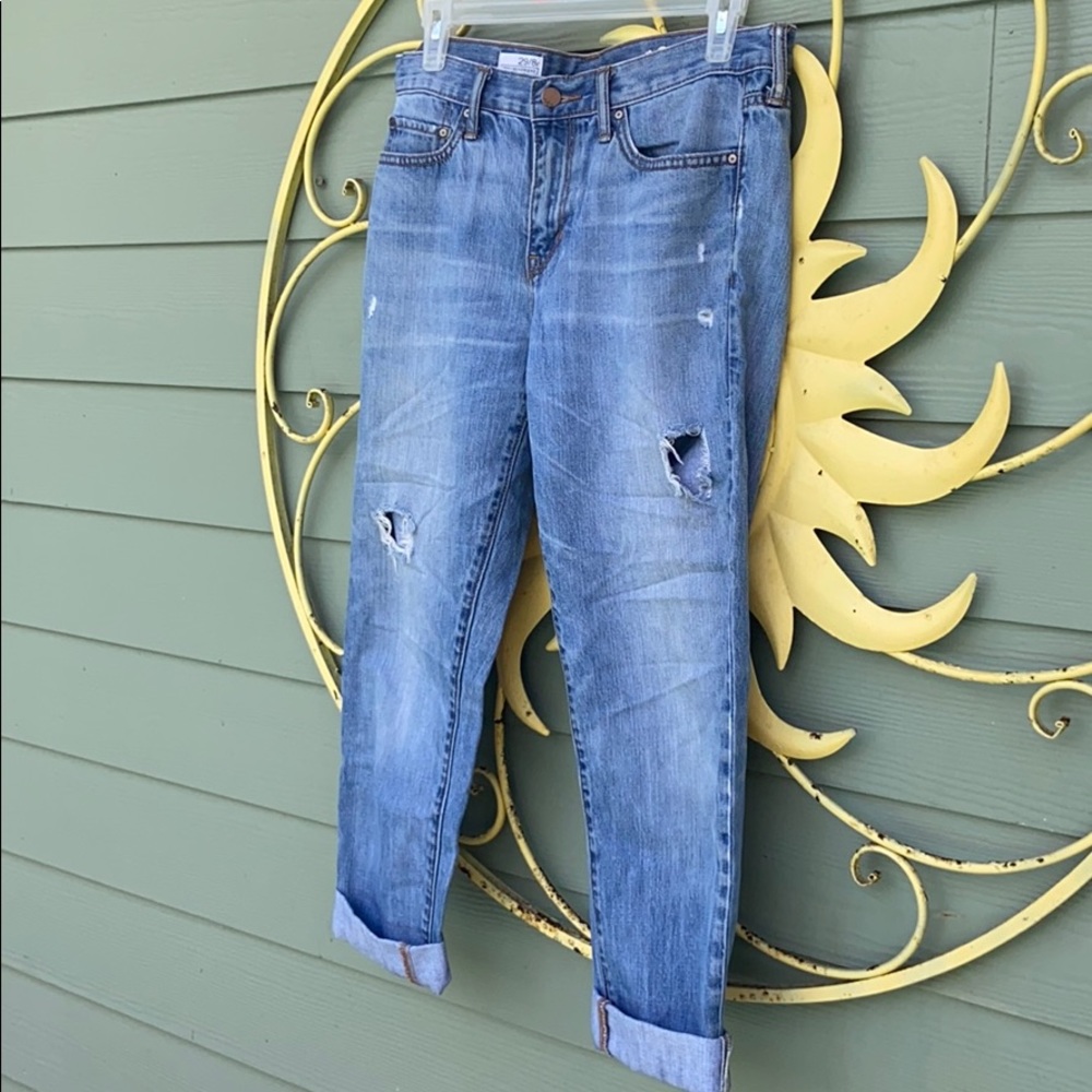Gap Sexy Boyfriend Ripped Jeans 1969